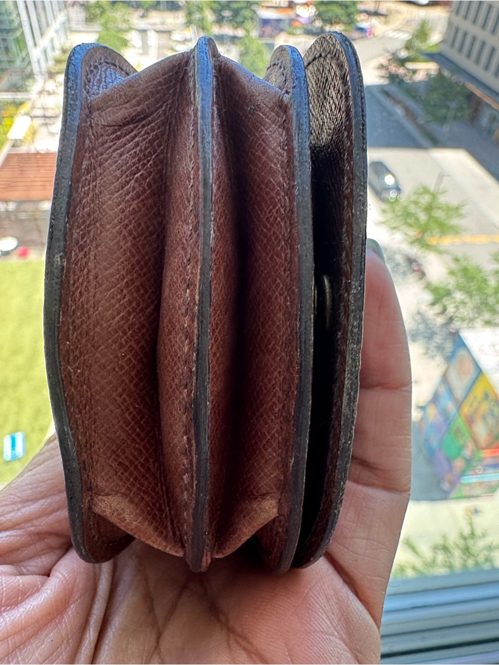 Louis Vuitton Monogram Canvas Coin Pouch in Brown and Gold 100% authenticity - Picture 9 of 9